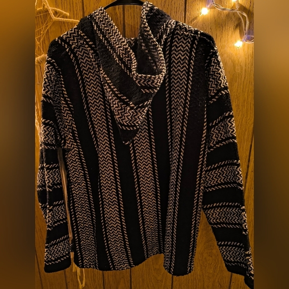 Earth Ragz Black and White Pullover Sweatshirt with Kangaroo Pocket - Picture 3 of 4